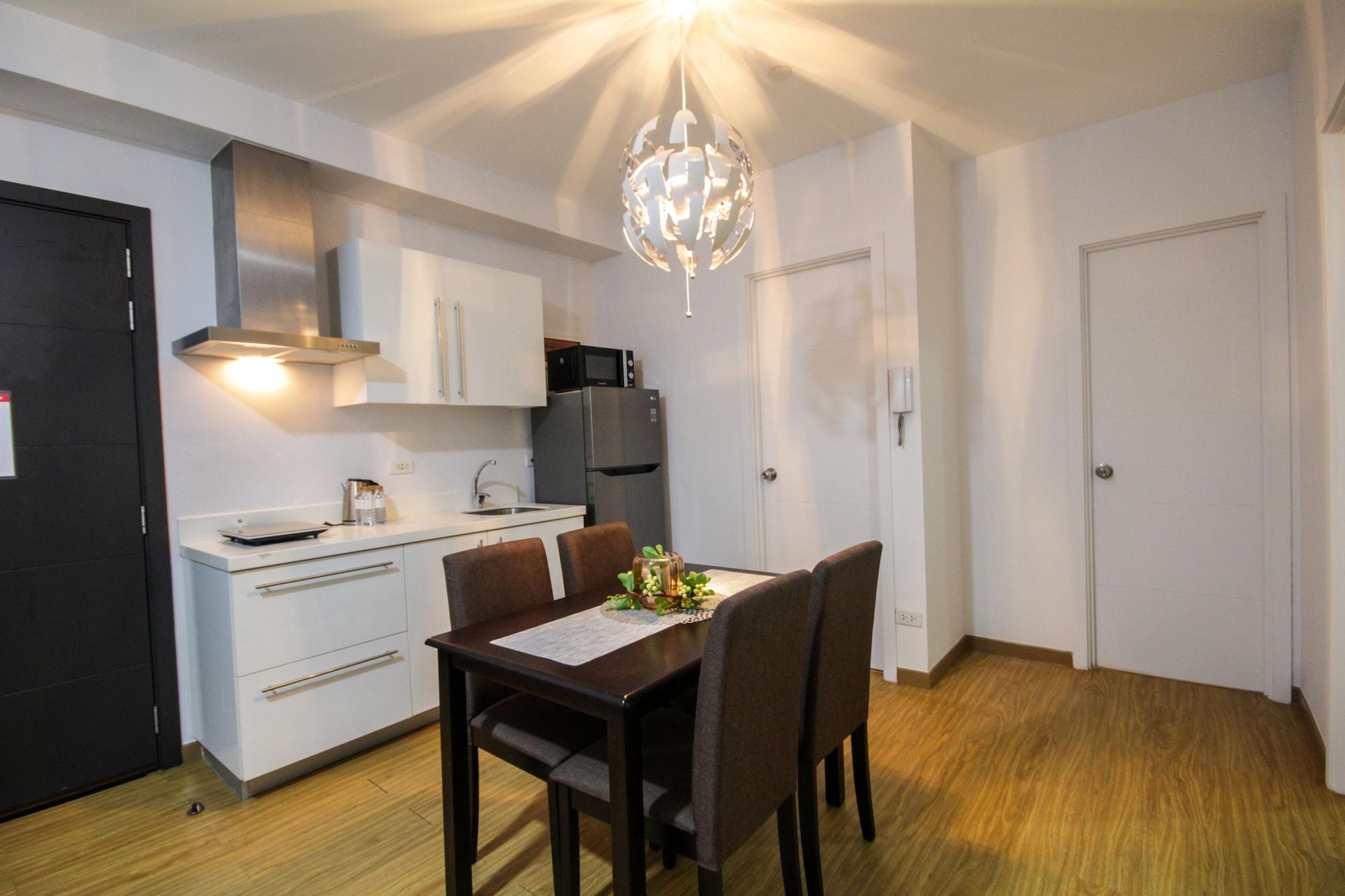 Siglo Suites @ The Acqua Private Residences Mandaluyong Buitenkant foto