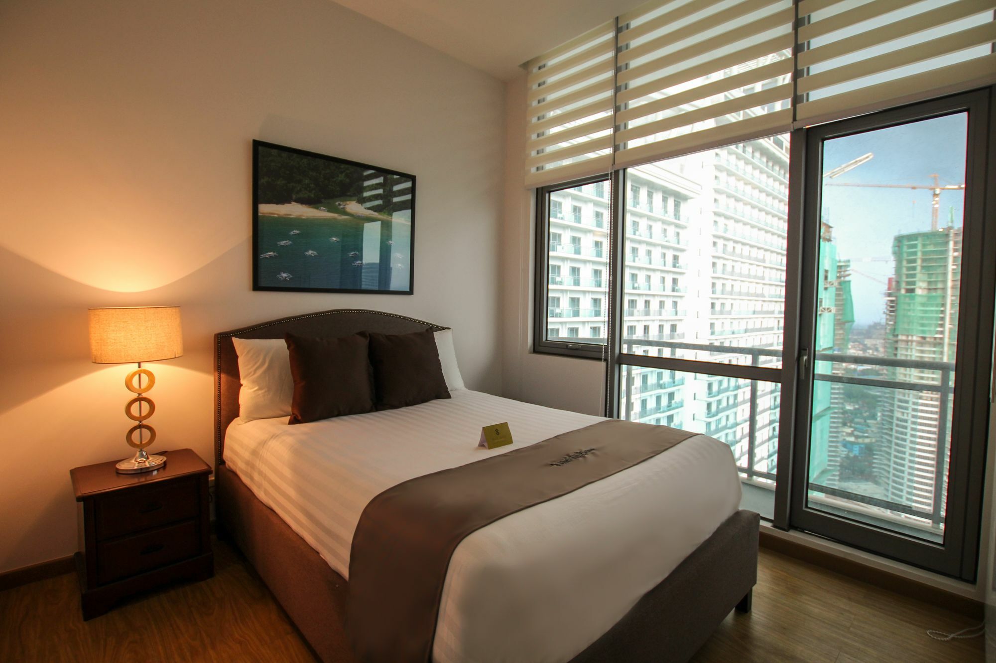 Siglo Suites @ The Acqua Private Residences Mandaluyong Buitenkant foto