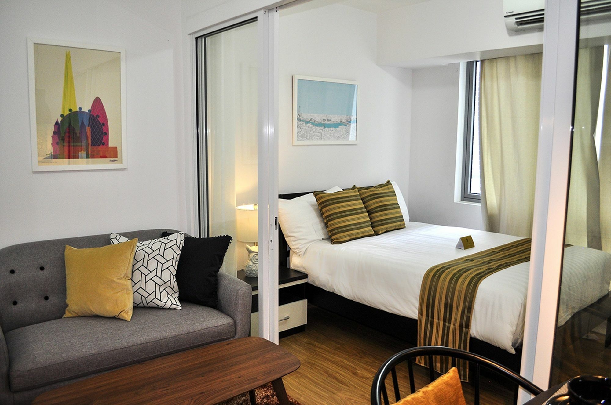 Siglo Suites @ The Acqua Private Residences Mandaluyong Buitenkant foto
