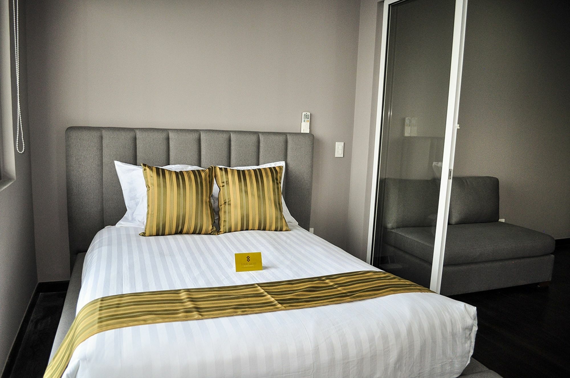 Siglo Suites @ The Acqua Private Residences Mandaluyong Buitenkant foto